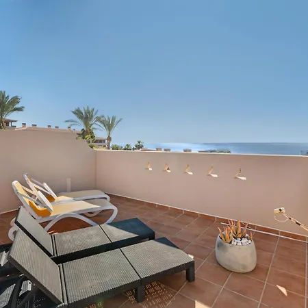 Апартаменты La Mathilda Playa Paraiso *